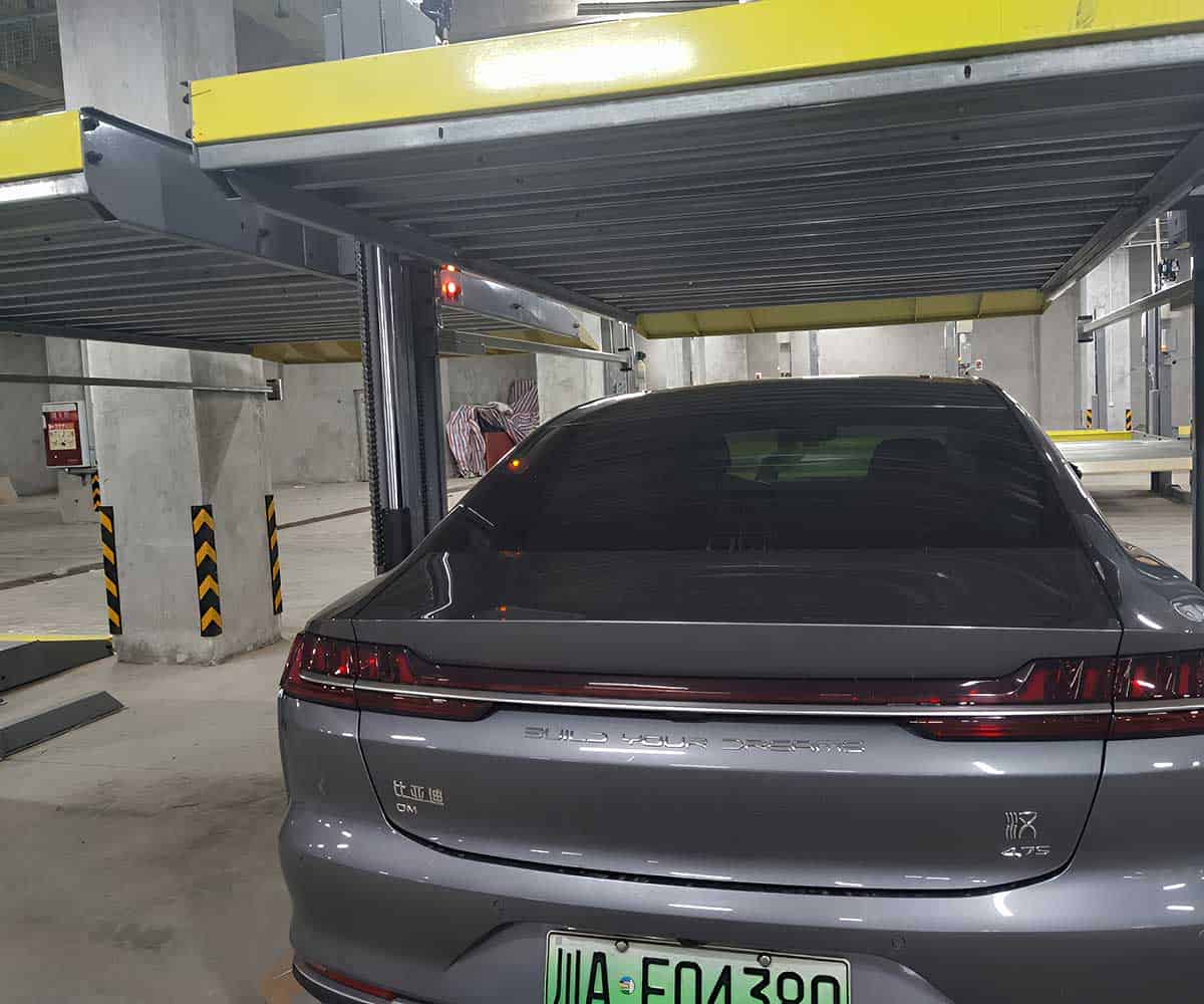 两柱机械式停车设备运作机制与技术特点探讨